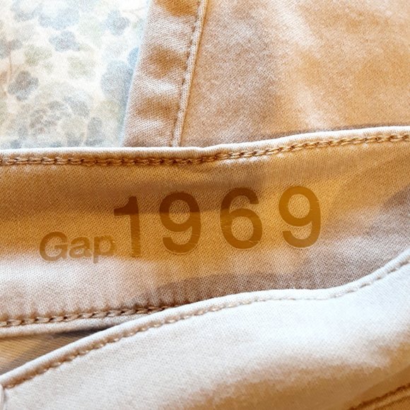 Cream/  Tan / Beige / Khaki 1969 GAP legging jeans - Picture 6 of 6